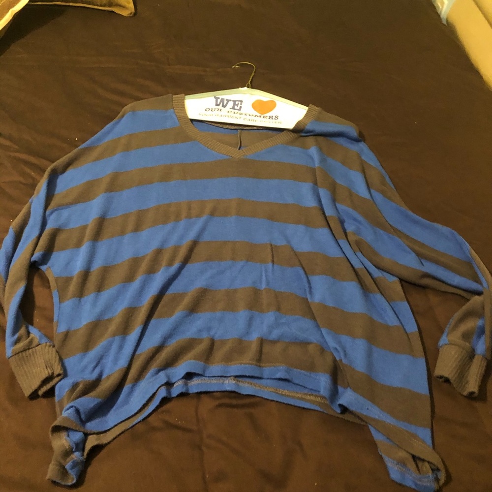 Boutique lightweight sweater